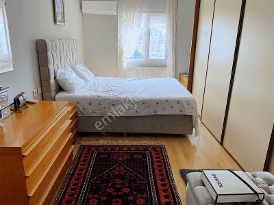 Göztepe Metro Yakını Suzuzdede Bloklarında Bakımlıgüney Köşe