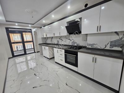 *genç Grup*tombakzade Yakını Yüksek Kredili Özel Garajlı Lüx 2+1