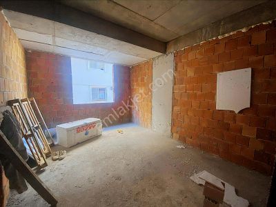 Küçükyalı Metro 3 Dk Yürüme Mesafesi Sıfır 2+1