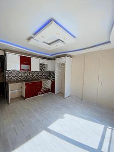 Emlak Center'dan 50.yıl Mah 2+1 Kiralık Ara Kat Daire