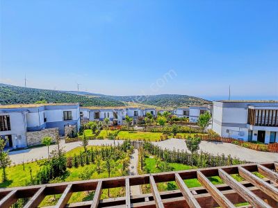 Emlak Konut Yalova Armutlu Bahçeli Deniz Manzaralı Fırsat Villa