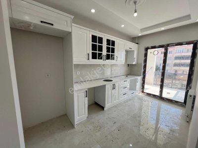 Tuğra'dan Çobançeşme De 2 Bloklu Site İçerisinde 2+1 Daire