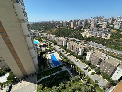 Bahçeşehir 3+1 Mesa Kirazlıbahçe Kiralık Gölet Ve Havuz Manzara