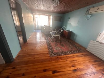 Yahyakemal'de,cadde Üzerinde, 2+1 Kiralık Daire,artum'dan