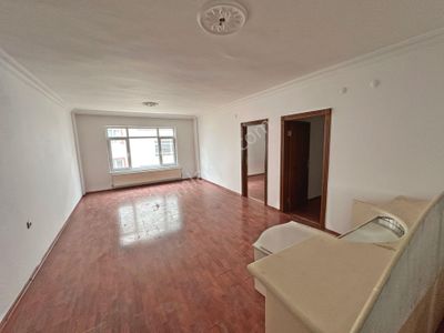 Tuzluçayır Göbek Yakınında Ara Katta Balkonlu 3+1 Satılık Daire