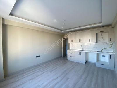 Çanakkale Merkez Karacaörende Satılık Geniş Teraslı 1+1 Daire!