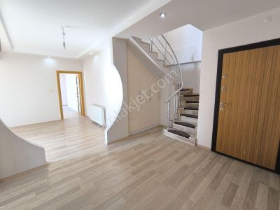 Bafra Altınyaprakta Satılık Edis Emlak'tan Emsalsiz Arakt Dublex