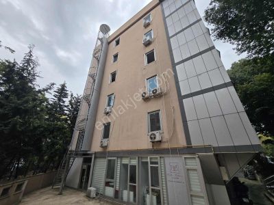 Müstakil Binada 150m2+70m2 Teraslı Yangın Merdivenli Asansörlü