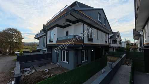 Kocaali De Plaja Yakın Şık Mutfaklı Geniş Bahçe Avantajlı Müstakil