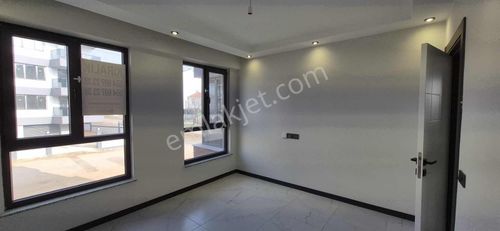 Şahintepesi'nden 71 Evler Kafkas Cd Sıfır Bina Kiralık 2+0