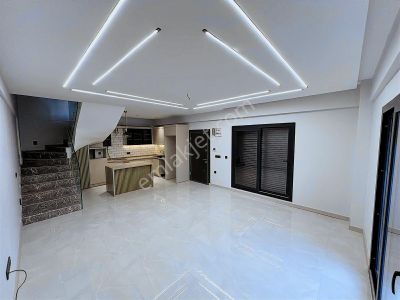 Acil,menderes'de Modern 3+1 Villa,evebeyn Banyolu,geniş Bahçeli