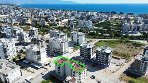 Kum Mahallesi Caddesi Üzerinde