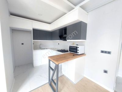 Dere Gayrımenkul Dilekten Tramvaya Yakın Kiralık 1+1