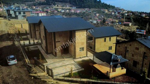 Remax Toros'tan Fındıkpınarı'nda Özel Mimari Taş Yapım 4+1 Villa