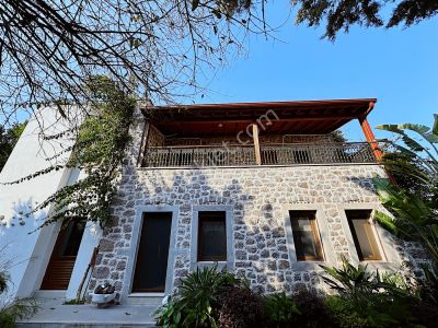 Bodrum Marinaya 3 Dk Mesafede Satılık Tarihi Taş Villa