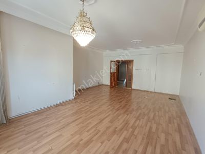 Babacandan Yenişehir'de Doğalgazlı-parkeli-asansörlü 3+1 Ara Kat