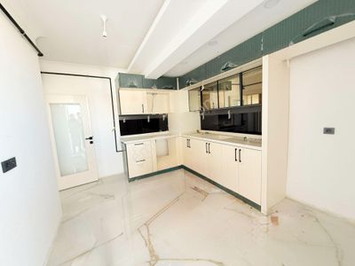 Yıldız'dan Muazzam İşçilik Hastane Okul Dibinde Geniş Balkon Ara Kat Fırsatı!