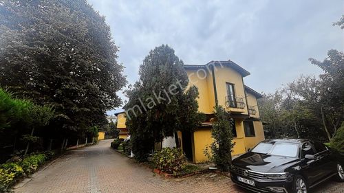 Sapanca Kırkpınar Satılık 3+1 Villa Havuzlu Site