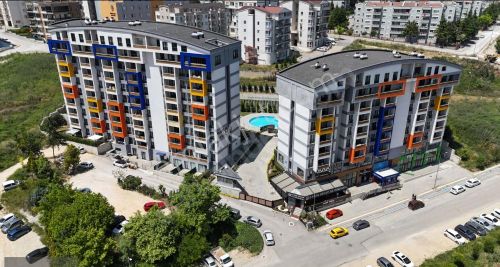 Yaşam Gayrimenkulden Havuzlu Sitede Eşyalı Kiralık 2+1 Daire