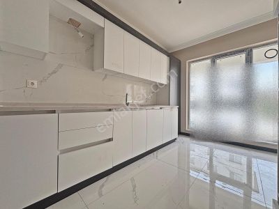 Yuvam'dan Kat Konumun'da Yüksek Giriş 2+1 Daire Fırsatı!!!