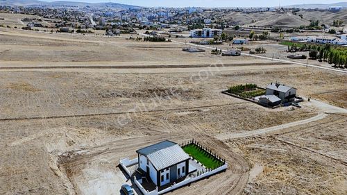İstiklal Mahallesi Üniversite Altında Satılık Arsalar