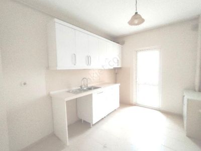 İstanbul Başakşehir Kayaşehirde Depreme Dayanıklı,havadar Bir Bölgede Satılık 6.kat 3+1 Daire