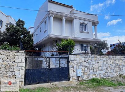 Merkez Mahallesi Kuyucak Mevkii'nde Bahçeli 4+1 İkiz Tripleks