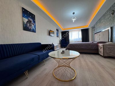 Metro Yakını Sıfır Eşyalı Lüx Konaklama Günlük Daire