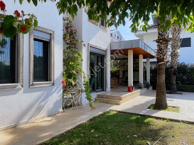 Akarca'da 5+2 Müstakil Parselli Satılık Villa