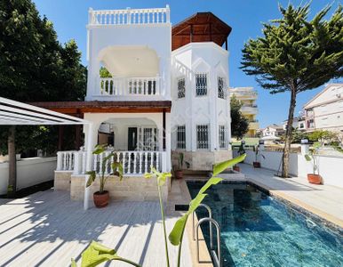 Didim Çamlık'ta Satılık Villa