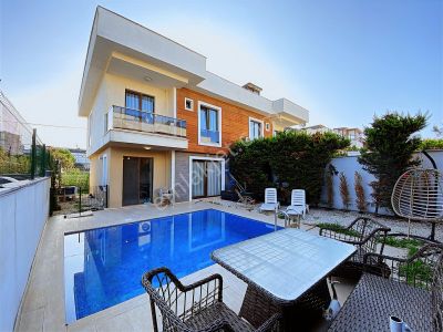 Büyükçekmece Güzelce Ve Sinanoba Sahile Yakın Fırsat 4+1 Villa