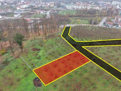 Emlakevim - Gümüşova Kültür Mah.de Satılık 323 M2 İmarlı Arsa !!