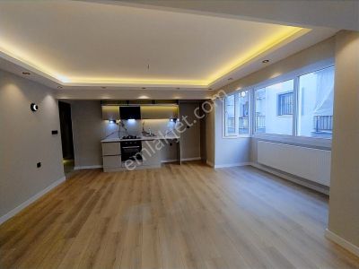 Basın Sitesi'nde 3+1 Arakat Lüks Tadilatlı Teraslı Fırsat Daire