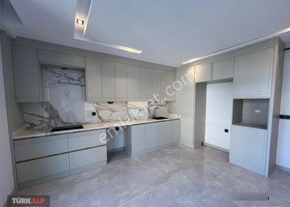 Çakmakta Lüks Tasarımlı Satılık 2+1 Daire