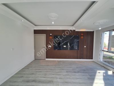 **eryıldız Gayrimenkul'den**bahçelievler Mah.merkezde Lüks 2+1 Daire Fuul Güney Cephe