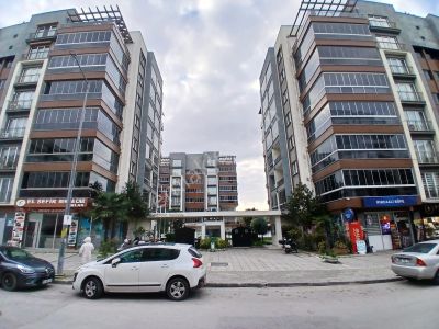 Millet Mahallesi Nur İpek Rezidansta Satılık 3+1 Boş Daire