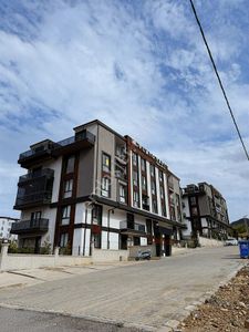 Başiskele Fatih Mah. 4+1 Havuzlu Bahçe Dubleks Muhteşem Daire