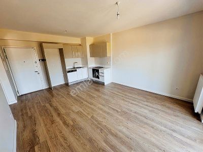 Sinanefendi' Eml'den Oturuma Hazır Satılık 72 M² 1+1