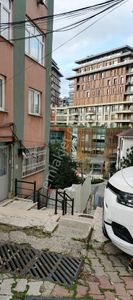 Üsküdar Belediyesi Yakınının Da Karşısın Da