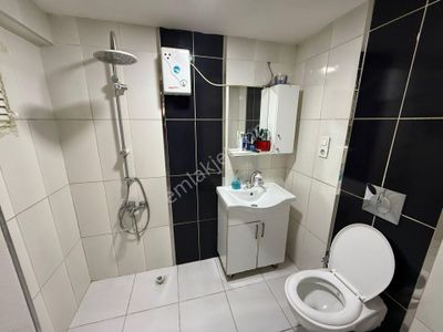 Şehir Hast. Gata Hast. Yakını Karlıova Sok.'da Eşyalı Satılık