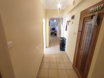 Altınkum Mahallesinde Denize 2 Dk Yürüme Mesafesinde Ön Cephe 2+1 Satılık Daire