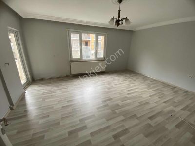 Deniz Gayrimenkul'den 3+1 Geniş Ve Kullanışlı Masrafsız Kiralık