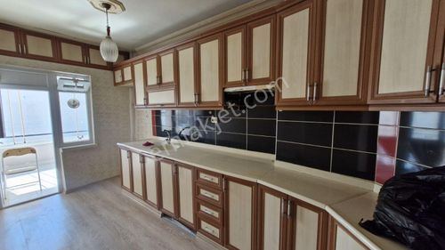 Topçu Mah Ara Kat Çift Asansörlü Satılık 3+1 Daire