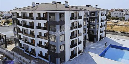 Yeniköy Mah. Kapalı Otoparklı Site İçerisin'de Satılık 1+1 Daire