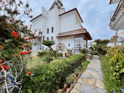 Didim Akbük'te Denize 350metre Köşe Konumda 4+1 Villa