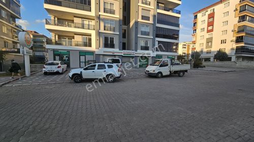 Majestic Manors - Yeşil Mahalle Satılık Kurumsal Kiracılı Dükkan