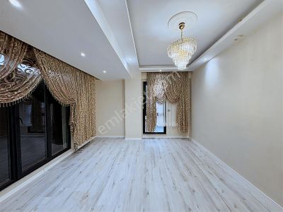 Dekorasyonbul'dan Altınovada Lüks Manzaralı 2+1 Daire