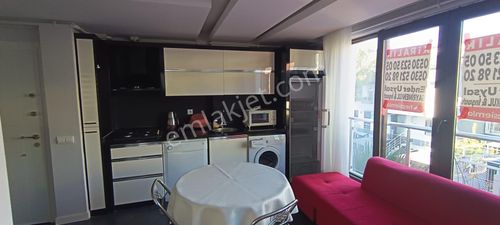 Ender Uysal Gayrimenkulden Foruma Çok Yakın 1+1 Klimalı Balkonlu Lüx Eşyalı Apart...