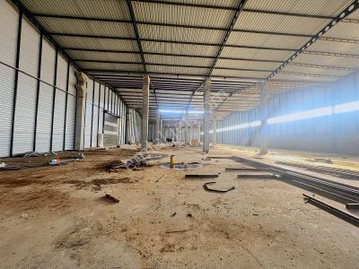 Zorlu'dan E-5 Üzeri Kiralık Depo Fabrika 4000 M2 Kapalı 1000açık