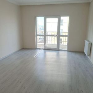 Hazer'den Konforlu Sitede 24 Saat Guvenlikli Geniş 2+1 Kiralık Daire